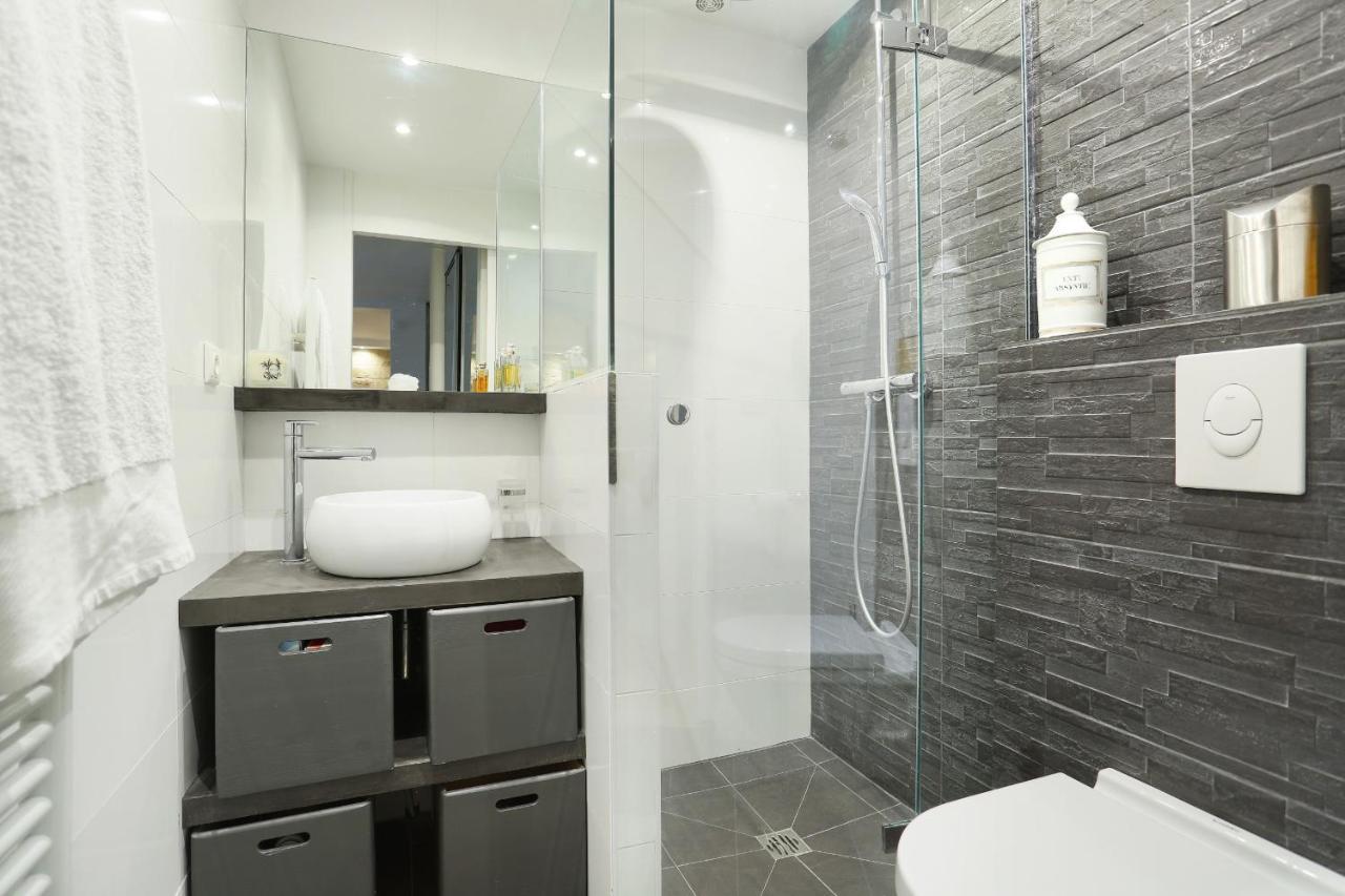 Apartment Champs Elysees By Studio Prestige ปารีส ภายนอก รูปภาพ